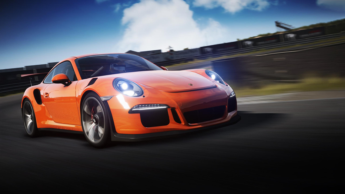 Assetto Corsa oyununda pist virajında ilerleyen kırmızı spor otomobil.