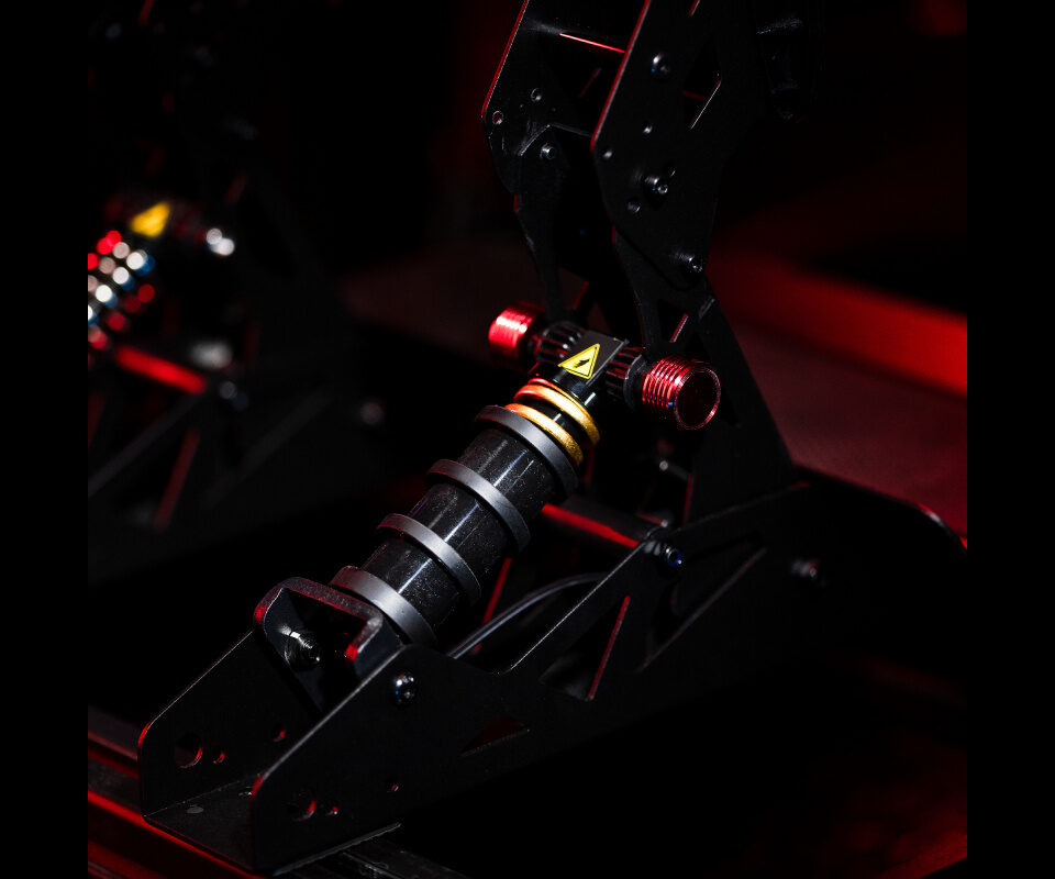 P700 pedal mekanizmasında Racing Kit parçalarının montaj örneği; pedal dahil değildir